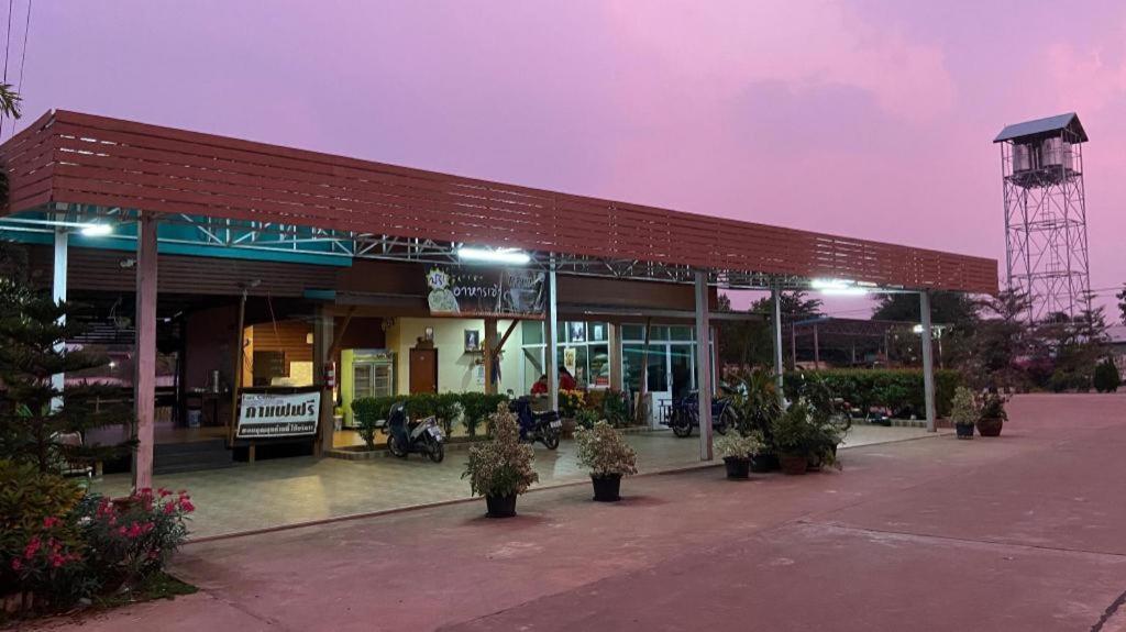 Prakaithong Hotel Amphoe Sawang Daen Din Exterior photo