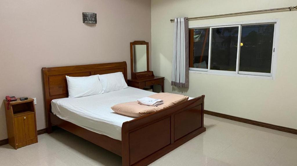 Prakaithong Hotel Amphoe Sawang Daen Din Exterior photo