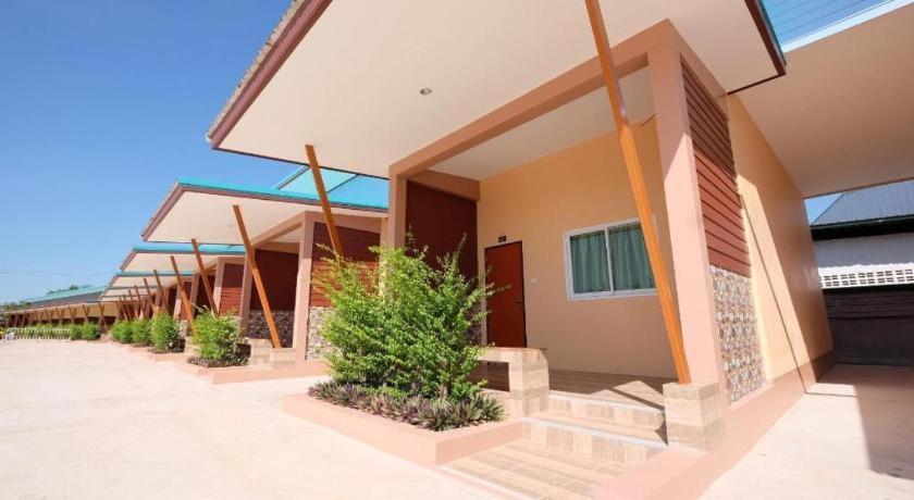 Prakaithong Hotel Amphoe Sawang Daen Din Exterior photo